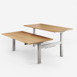 Ein Doppelschreibtisch